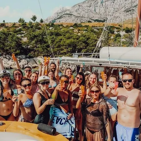 Πλωτό κατάλυμα Harbor Mb 